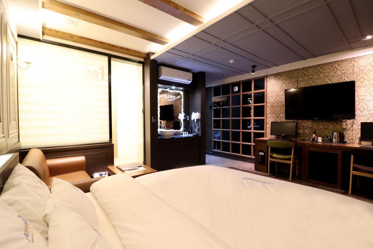 Hotel Airport Busan Bagian luar foto